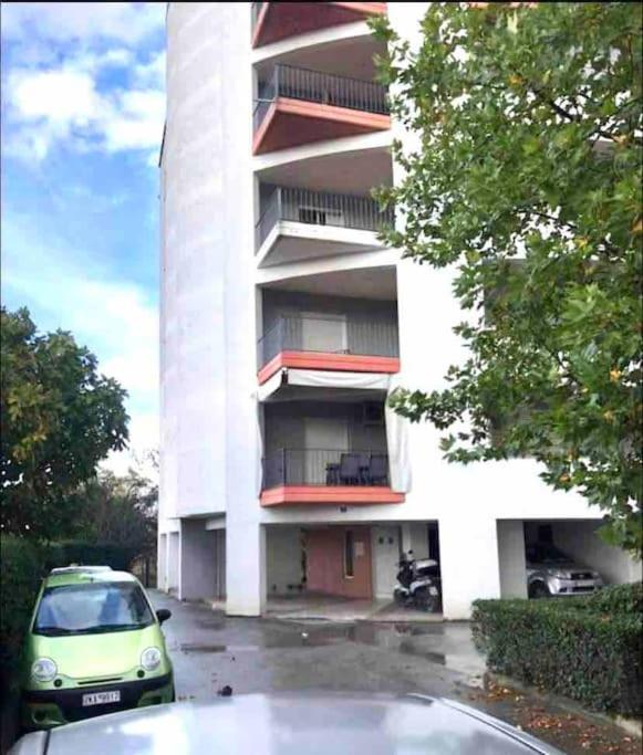 Larisa City Ap 5 With Parking Exterior foto